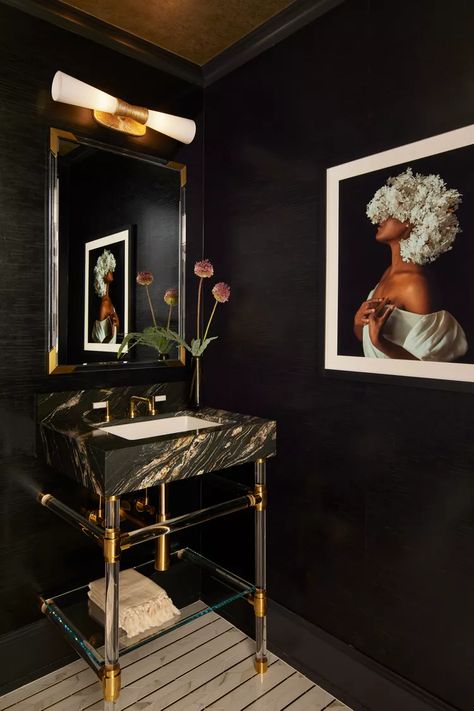 Dark Powder Room Ideas Luxe, Jewel Box Powder Room, Box Bathroom Ideas, Jewel Box Bathroom, Hotel Inspired Bathroom, Modern Beach Bathroom, Dark Powder Room, Glam Powder Room, Small Powder Room Ideas