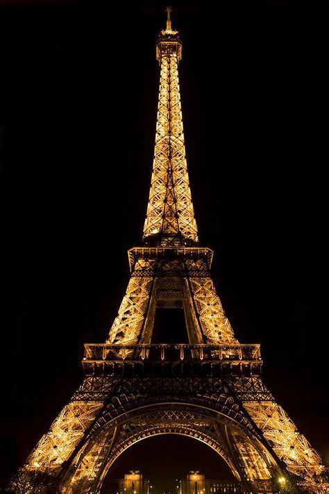 Efile Tower, Eiffel Tower Night, Eiffel Tower Restaurant, Eiffel Tower Pictures, Night Mood, Eiffel Tower Photography, Eiffel Tower At Night, France Eiffel Tower, Travel Collage