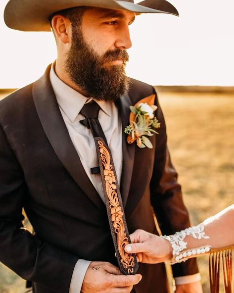 Cowboy Wedding Groom, Wedding Cowboy Outfit Men, Men’s Wedding Suit Western, Men’s Wedding Western Wear, Mens Western Wedding Vests, Western Groomsmen Attire Brown, Groom Country Wedding Attire Jeans Cowboy Boots, Men’s Wedding Attire With Cowboy Boots, Cowboy Outfit Men