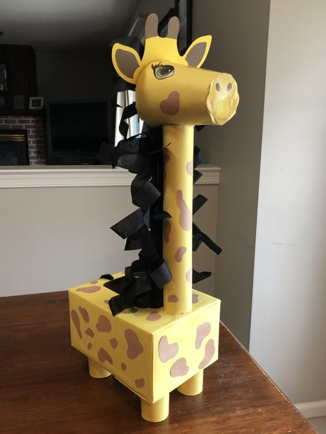 Safari Valentines Day Boxes, Zebra Valentines Day Boxes, Volume Zoo Animals Project, Cardboard Box Animals, Animal Valentines Box Ideas, Elephant Valentine Box Ideas, Tiger Valentines Day Boxes, Diy Giraffe Crafts, Giraffe Valentines Boxes