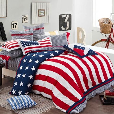 Love this! Wrap yourself up with love of country by featuring a patriotic bedding set in your room or guest room... Patriotic Bedroom, Deco Marine, Bedroom Blue, 3d Bedding, Queen Size Duvet Covers, Dorm Room Designs, Striped Bedding, Striped Duvet Covers, Designer Bedding Sets