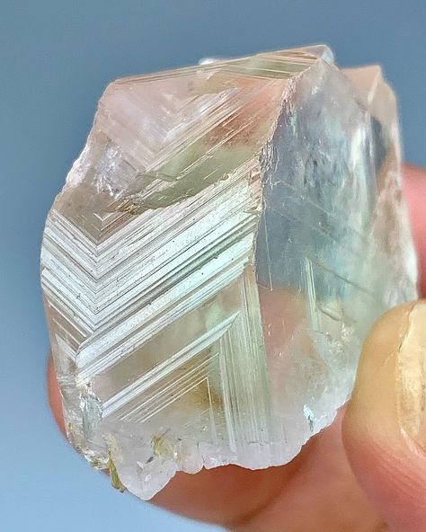 🍀Minerals: Flourite 🌈 Aesthetic undamage light pink hexagonal transparent flourite crystal having a beautiful rainbow inclusions. Awesome crystal with great transparency having perfect termination , shape and inclusion. For medium cabinet size collection Weight : 49 gram Size : 27x43x15mm 📍Origin: from Nagar Skardu Gilgit Baltistan Pakistan 🇵🇰 ☘️Description: Very beautiful and aesthetic . . . . . . #minerals #natural #naturalart #museum #geology #beautiful #tourmaline #mineralspecimen... Gilgit Baltistan, Lithography, Beautiful Rainbow, Gems And Minerals, Crystals Minerals, Mineral Specimen, Rocks And Minerals, Rocks And Crystals, Geology