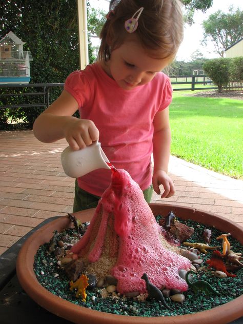 Homemade Volcano, Montessori Lesson Plans, Dinosaur Small World, Volcano Projects, Dish Washing Liquid, Plastic Dinosaurs, Erupting Volcano, Dinosaurs Preschool, Montessori Lessons