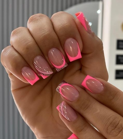 Pink Tip Nails, Holiday Acrylic Nails, Mickey Nails, Beach Nail, Fancy Nails Designs, Girly Acrylic Nails, Music Tattoo, Music Tattoos, Acrylic Nails Coffin Short