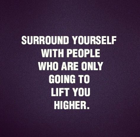 Not everyone has your best interest at heart. Forget what they say, and listen to the ones who been there for you when u were at your worst. You will recognize the fake people, as your enemies will come to light, they will also become your foot stool. Remember the only reason that they are your enemies is to make you stronger, make you a better you! Optimist Quotes, Wellbeing Quotes, Good Quotes, Positive People, Quotes Inspirational Positive, Peace Quotes, Super Quotes, Trendy Quotes, Ideas Quotes