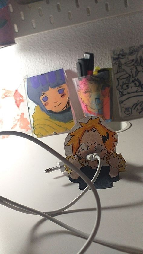 Cardboard Crafts Anime, Anime Canvas Painting, Anime Crafts Diy, Anime Diy, Paper Child, Really Cool Drawings, Fun Crafts To Do, Anime Room, Anime Crafts