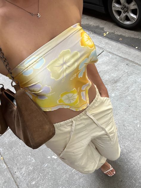 Yellow silk top and cargo pants Silk Bandana Top, Low Waisted Cargo Pants, Low Waisted Cargo, Bandana Top, Urban Outfitters Top, Silk Bandana, Yellow Silk, Yellow Outfit, Yellow Top