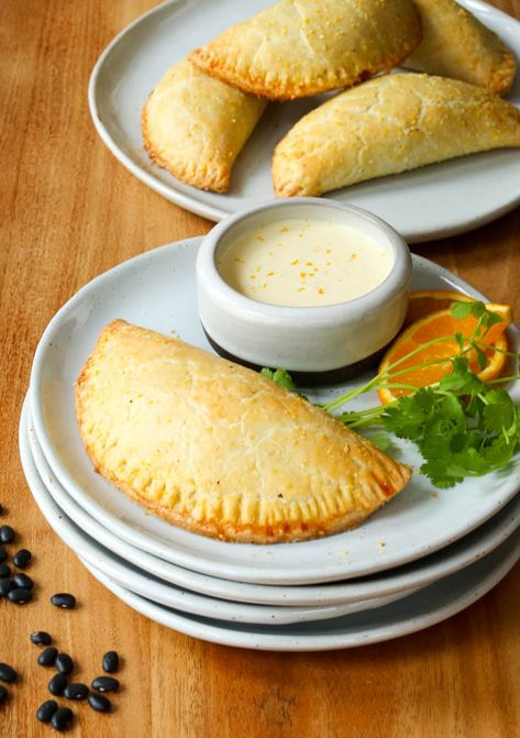 Homemade Empanada Dough, Bean Empanadas, Black Bean Empanadas, Vegan Empanadas, Empanada Dough, Refried Bean, Empanadas Dough, Food Mexican, Empanadas Recipe