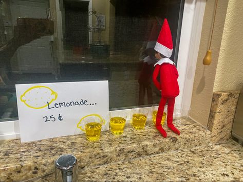 Elf On The Shelf Apple Juice, Elf Ideas Easy, Water Food, Elf Ideas, Apple Juice, On The Shelf, Food Coloring, Elf On The Shelf, Lemonade