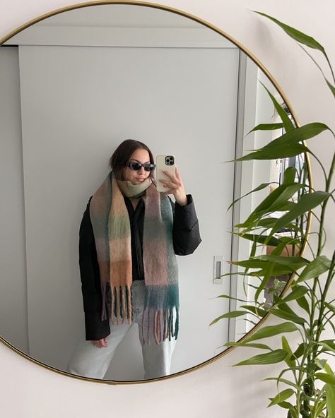 Big Scarf Outfit, Acne Scarf, Acne Studios Scarf, Scarf Aesthetic, Scarf For Winter, Pastel Scarf, Hijabista Fashion, Winter Fashion Outfits Casual, Scarf Outfit