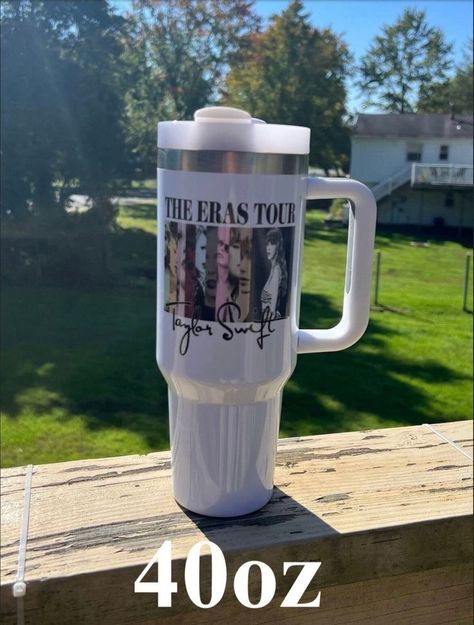 Taylor Swift Stanley, Taylor Swift Stanley Cup, Taylor Swift Stuff, Taylor Swift Shoes, Concert Taylor Swift, Taylor Swift Cake, Taylor Swift Birthday Party Ideas, Taylor Swift Merchandise, Taylor Swift Images