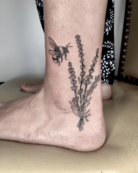 Lavender Bee Tattoo, Lavender Knee Tattoo, Lavender Bouquet Tattoo, Bee Tattoo Sleeve, Bee And Lavender Tattoo, Bee Knee Tattoo, Lavender Tattoo Black, Cat Tail Tattoo Plant, The Bees Knees Tattoo