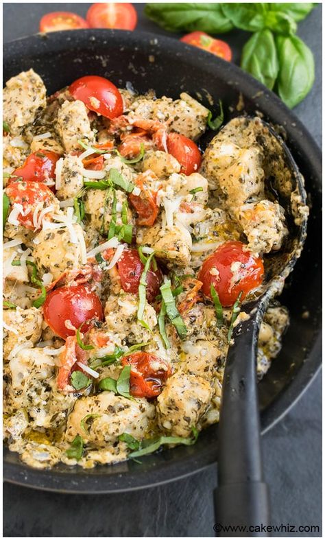 Creamy Pesto Chicken Recipe (One Pot) - CakeWhiz Chicken With Pesto, Chicken Parmesan Soup, Pesto Chicken Recipe, Basil Pesto Chicken, Chicken Cooker, Beef Dinner Ideas, Baked Pesto Chicken, Healthy Pesto, Chicken Pesto Recipes