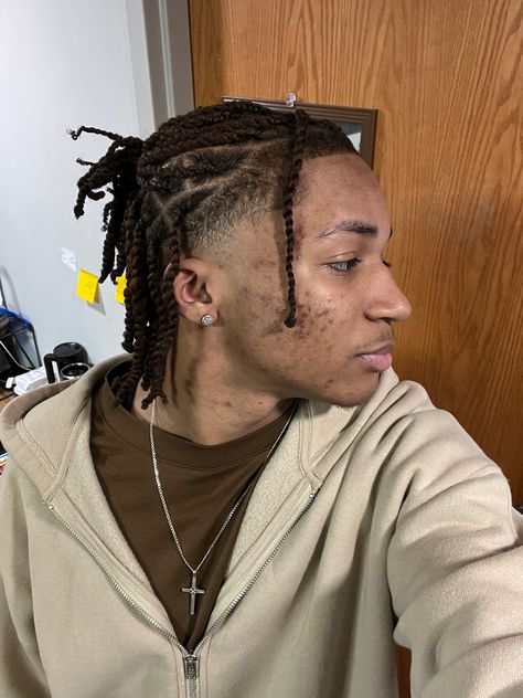 Dreads Cornrows Men, Twists With Fade Men, Box Braids Hairstyles Men, Hair Styles For Black Men, Black Men Hairstyles Twist, Black Men Dreadlocks Styles, Twist Hair Men, Mens Twists Hairstyles, Hair Twists Black