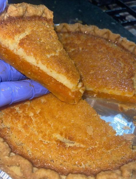 Double crust sweet potato pie Sweet Potato Pies Recipes, Potato Pie, Sweet Potato Pie, Homemade Pie, Mashed Sweet Potatoes, Sweet Potato Recipes, Kitchen Recipes, Sweet Potatoes, Pie Recipes