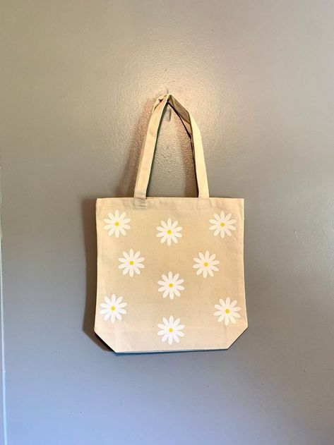 Hand Painted Tote Bags, Hand Painted Bags, Hand Bags Ideas, Diy Tote Bag Design, Handpainted Tote Bags, Totes Ideas, Bags For Ladies, Beige Tote Bag, Beige Tote