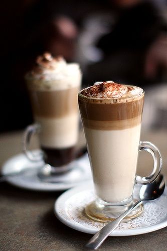 #Coffee #Yum #Drinks #Dessert Cups Of Coffee, Coffee Photography, Food Blogs, Beautiful Coffee, Chocolate Coffee, Latte Art, Coffee Cafe, Frappe, Coffee Art