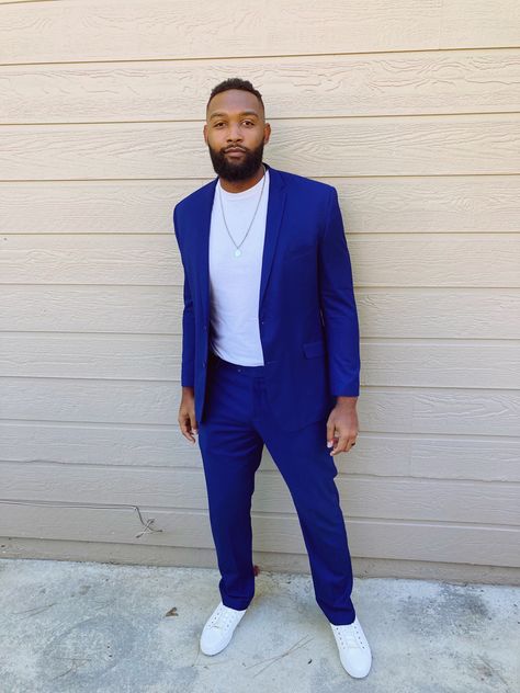 My client, Jelani, was struggling to put together outifts outside of work. Casual/formal. A tee shirt added to a finely tailored suit and fresh white sneakers. Royal Blue Men Outfit, Blue And White Outfit Men, Royal Blue And White Outfit, Blue Men Outfit, Blue And White Outfit, Blue And White Outfits, Blue Clothes, Worship Team, Tailored Suit