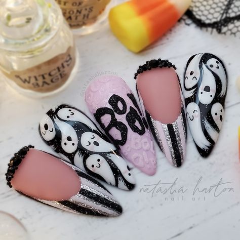 Natasha Harton (@natashaharton) • Instagram photos and videos Cute Ghost Nails, Ghost Nails, Horror Nails, Cartoon Nails, Holloween Nails, Halloween Acrylic Nails, Cute Halloween Nails, Gothic Nails, Really Cute Nails