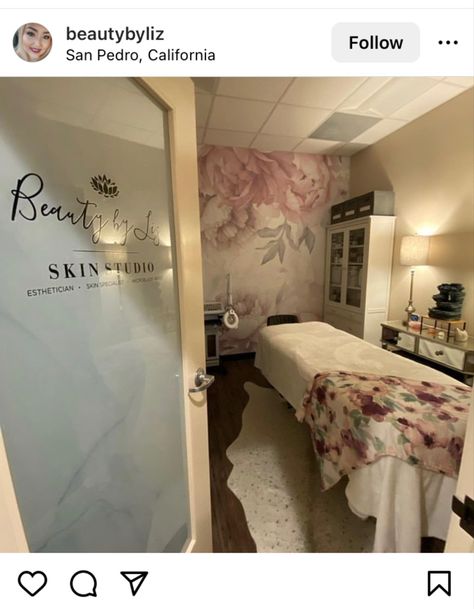 Wax Room Ideas Estheticians Luxury, Waxing Studio Ideas, Wax Studio Decor Ideas, Day Spa Decor, Spa Room Ideas Estheticians, Esthetician Room Supplies, Spa Room Ideas, Dream Spa, Waxing Room