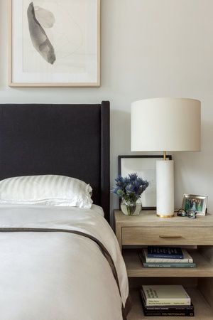 Black headboard + Honey stained wood nightstand | Ashley Darryl Bedside Styling, White Bedroom Design, Black Headboard, White Bedroom Furniture, Ideas Hogar, White Sheets, Bedroom Black, Trendy Bedroom, 4k Followers