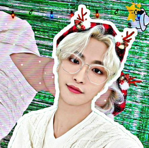 Seonghwa Christmas Icon, Ateez Christmas Icons, Ateez Christmas, Seonghwa Ateez, Park Seonghwa, Christmas Icons, Matching Pfp, Merry Christmas, Collage