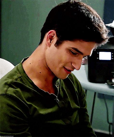 Scott Mccall Alpha, Scott Teen Wolf, Tyler Garcia Posey, Tyler Posey Teen Wolf, Jordan Parrish, Wolf Shifter, Teen Wolf Scott, Aesthetic Gifs