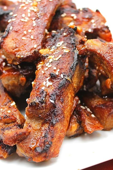 This Easy Keto Chinese Spare Rib Dinner Recipe is so delicious! By baking the ribs in the oven, in an air fryer or in an Intant Pot, you can have a quick and delicious keto, low carb, Paleo or Whole30 dinner ready in no time. Enjoy this Chinese food in a keto and low carb way that will never have you missing Chinese takeout again! Five Spice Recipes, Chinese Spare Ribs, Keto Chinese, Spareribs Recipe, Rib Dinner, Ribs In The Oven, Boneless Pork Ribs, Whole30 Dinner, Pork Spare Ribs