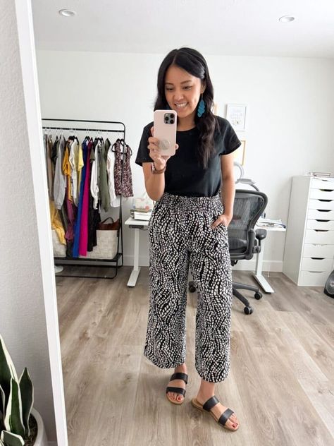 black tee + black and white cropped printed pants + black sandals + teal leather earrings Outfit Calendar, Nursing Friendly Outfits, Printed Cropped Pants, Packing Wardrobe, Outfit Planner, Nickel And Suede, My Morning Routine, Teal Leather, Wardrobe Outfits