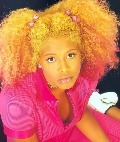 Mostly Early 2000s Throwbacks🐉 on Instagram: “#Kelis 🐉 —— DM FOR PROMO 🦋” Kelis Hair, Red Lips Makeup Look, Lil Kim, Hairdos For Curly Hair, Black Person, Female Rappers, Black Music, The Embrace, Kylie Minogue