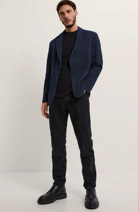 Jumper Outfit Men, Black Jumper Outfit, Black Tee Outfit, Blazer Men Outfit, Men Work Outfits, Black Blazer Men, Formal Attire For Men, Class Outfits, Party Outfit Men