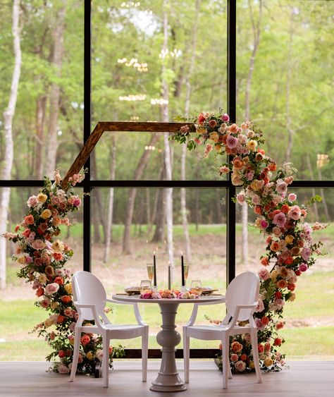 Hexagon Background Wedding, Floral Arch Photo Backdrop, Hexagon Wedding Backdrop, Hexagon Flower Arch, Octagon Arch Wedding, Hexagon Arch Decor, Hexagon Arch Flowers, Hexagon Wedding Arch Flowers, Hexagon Backdrop Wedding