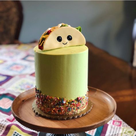 Taco Themed Birthday Party Cake, Taco Smash Cake, Taco Cake Ideas, Taco Birthday Cake, Boy Mexican, First Birthday Theme Boy, Taco Cake, Boho Cake, Mini Tacos