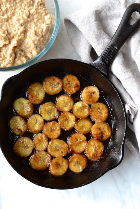 Upside Down Banana Bread, Banana Oat Bread, Banana Breakfast Recipes, Skillet Bread, Dairy Free Low Carb, Oatmeal Bread, Moist Banana Bread, Caramelized Bananas, Banana Breakfast