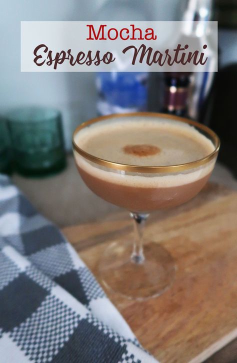 Spring Drink Recipes, Sweet Martini, Martini Espresso, Cocktails Martini, Healthy Alcoholic Drinks, Raw Coffee Beans, Espresso Martini Recipe, Tea Time Food, Classic Martini