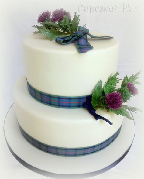 Thistle Wedding Cake, Thistle Wedding Flowers, Scottish Wedding Cakes, Scottish Wedding Themes, Thistle Wedding, Tartan Wedding, Gretna Green, Damask Wedding, Scotland Wedding