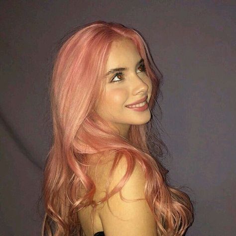 Light Pink Hair, Peach Hair, Pastel Pink Hair, Hair Streaks, Hair Dye Colors, Dye My Hair, Hair Inspiration Color, Hair Inspo Color, Grunge Hair