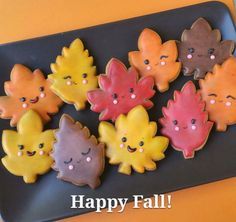 cute leaf cookies Halloween Cookies Decorated, Leaf Cookies, Thanksgiving Cookies, Thanksgiving Treats, Sugar Cookie Designs, Fall Cookies, Fancy Cookies, Creative Cookies, Cookie Inspiration