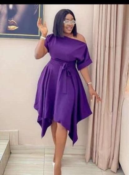 Crepe Short Gown Styles, Corporate Gowns, Best Casual Dresses, Fancy Short Dresses, Nigerian Lace Styles Dress, African Lace Styles, Dress Sewing Tutorials, Dresses For Pregnant Women, Classy Gowns