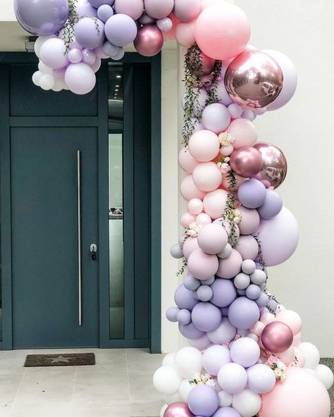 Balloon Door, 30th Birthday Bash, Balloon Bouquet Diy, 40th Birthday Decorations, Balloon Ideas, Diy Balloon Decorations, Birthday Inspo, Pretty Party, Balloon Decor