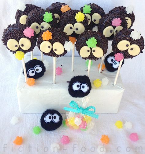 Food Adventures (in fiction!): Soot Sprite Cookie Pops for "Spirited Away" & "Totoro" includes instructions Ghibli Birthday Party, Sprite Cake, Cookie Pops Recipe, Ghibli Birthday, Ghibli Baby, Totoro Birthday, Studio Ghibli Party, Totoro Party, Nerdy Nummies