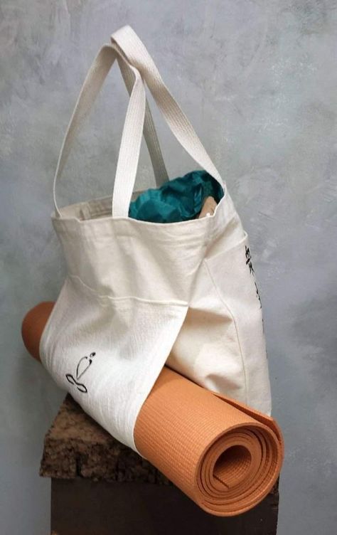 #yogatote Sacs Tote Bags, Yoga Tote, Shoelace Patterns, Sac Diy, Diy Bag Designs, Tote Bags Sewing, Mat Bag, Yoga Bag, Eco Bag