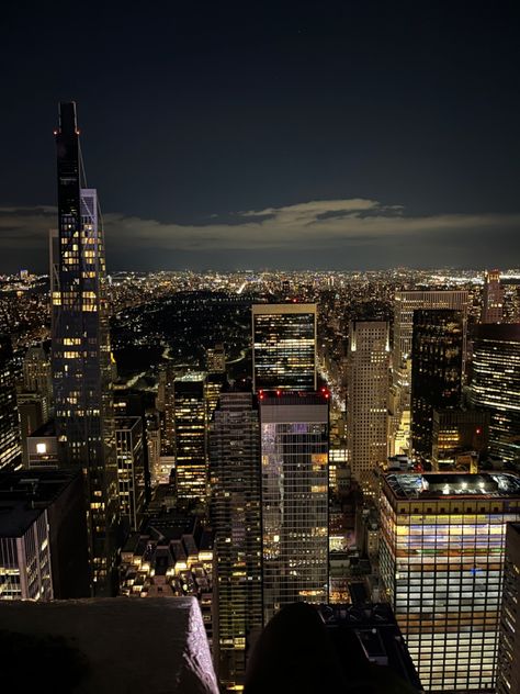 Night City Rooftop, New York Rooftop Night, New York Rooftop Aesthetic, New York Homescreen, Skyline Night Aesthetic, New York Skyline Night, New York Skyline At Night, New York City Rooftop, City Skyline Night