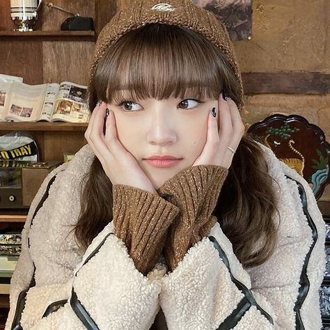 Soeun Weeekly, Beige Icons:), Japan Aesthetic, Halloween Icons, Beige Aesthetic, Pop Idol, Brown Aesthetic, Kpop Aesthetic, Girl Icons