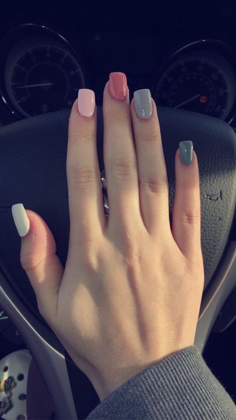 Short Acrylic Nails Different Colors, Plain Dip Nail Ideas, Plain Nail Ideas Simple Short, Same Color Nails, Short Plain Nail Ideas, Nails Acrylic Neutral, Plain Nails Acrylic, Nails Spring Colors, Short Western Nails