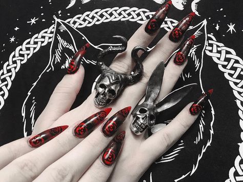 Logo by @blackveiltattoo (@darkartistries) no Instagram: “I love my @heartofbone_ rings! #THEDARKARTISTRIES” Nail Color Spring, Nails Art Ideas, Design Nail, More Productive, Nail Color, Nails Art, Daily Routine, Spring Nails, Nail Design