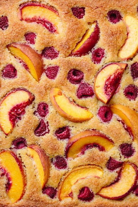 Peach raspberry olive oil cake - Beyond Sweet and Savory Peach Olive Oil Cake, Nectarine Cake, Brown Sugar Peaches, Strawberry Cream Pies, Dreamy Desserts, Peach Raspberry, Sweet Trees, Roasted Strawberries, Oil Cake