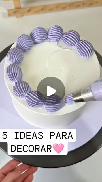 Simple Cake Decorating Ideas For Beginners, Tortas Buttercream, Simple Buttercream Cake, Cake Frosting Tips, Simple Cake Decorating, Cakes Creative, Chantilly Cake, Cake Borders, Frosting Tips