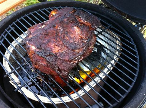 Big Green Egg Pulled Pork, Big Green Egg Smoker, Egg Bbq, Green Egg Bbq, Smoked Pork Shoulder, Big Green Egg Grill, Green Egg Grill, The Big Green Egg, Healthy Egg Recipes