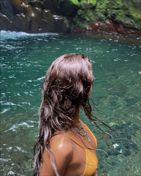 Water Inspo Pics, Costa Rica Summer Aesthetic, Costa Rica Aesthetic Pictures, Waterfall Pics Ideas, Costa Rica Pics, Waterfall Instagram Pictures, River Instagram Pictures, Waterfall Photo Ideas, Costa Rica Instagram Pictures